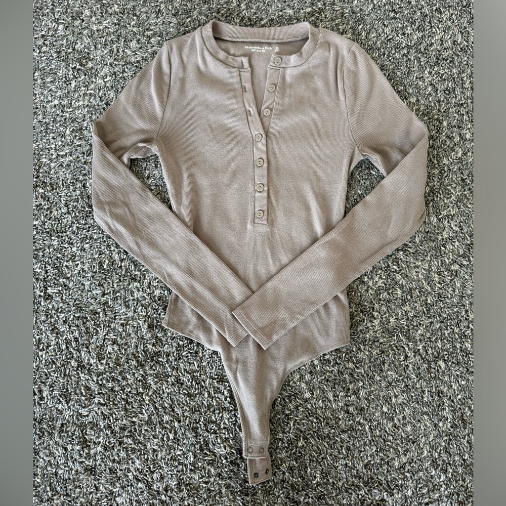 A&F Ribbed Long Sleeve Bodysuit